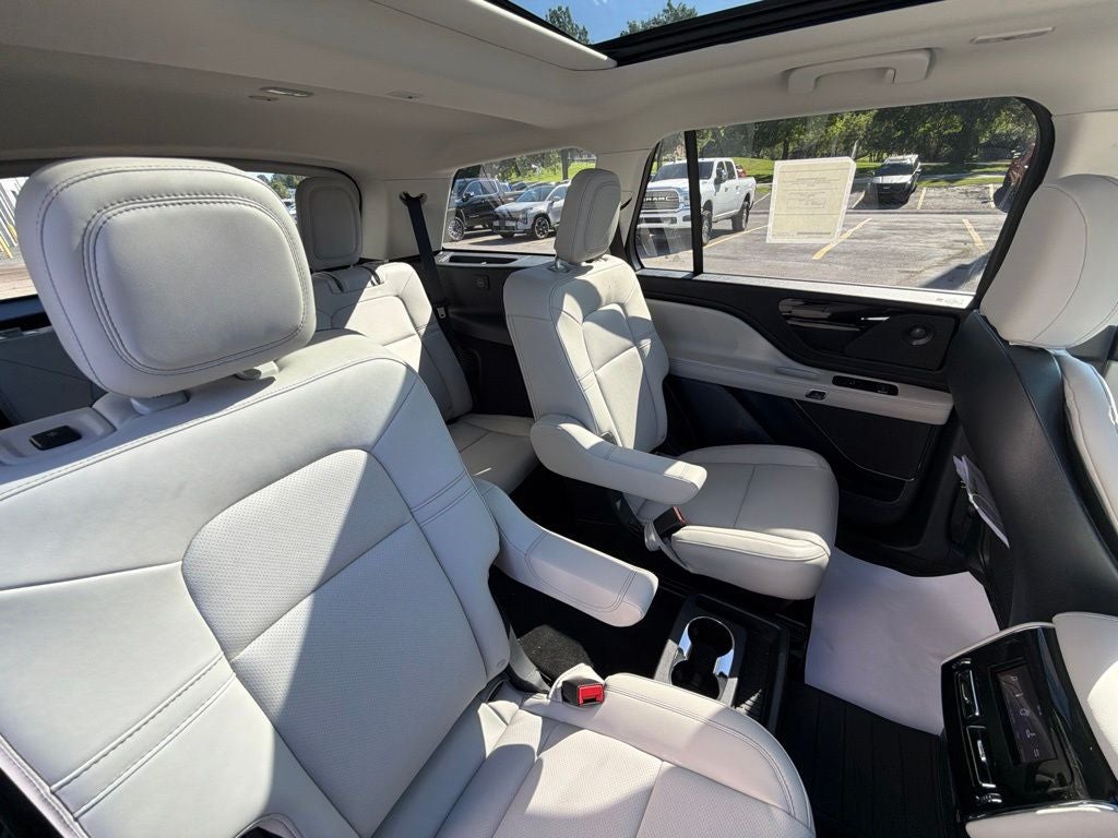 2027 Lincoln Aviator Premiere