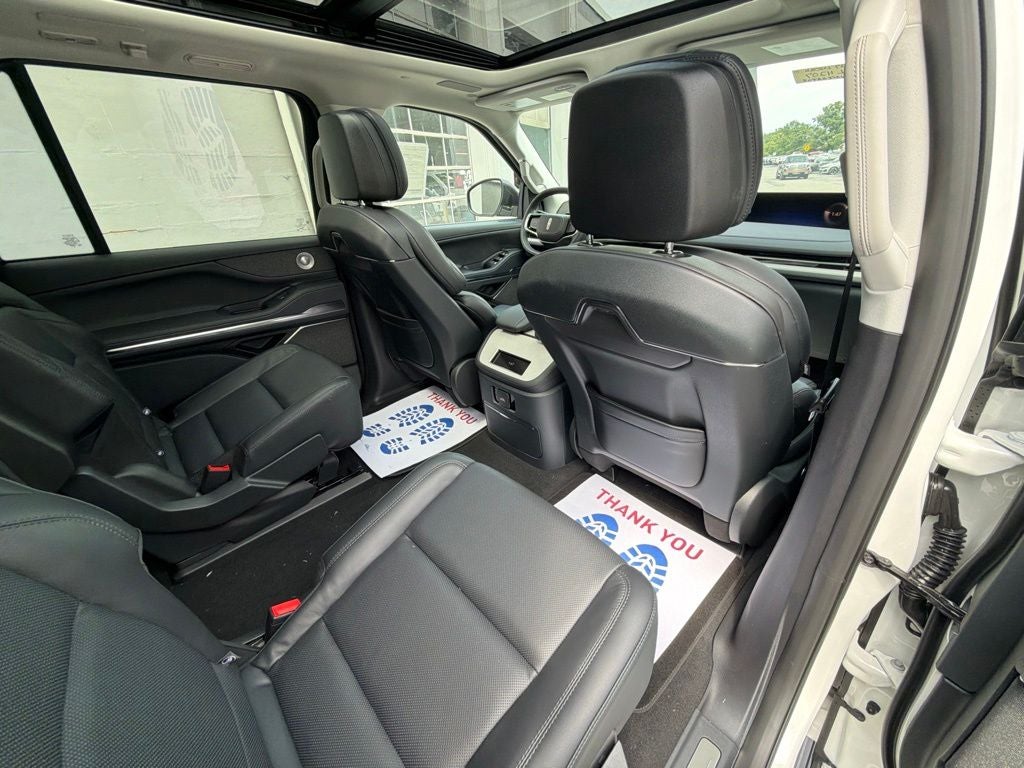 2027 Lincoln Navigator L Reserve