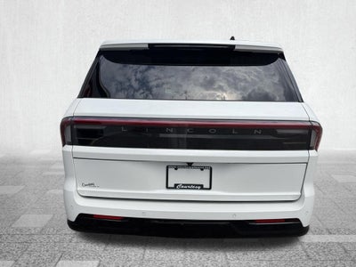 2027 Lincoln Navigator L Reserve
