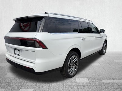 2027 Lincoln Navigator L Reserve