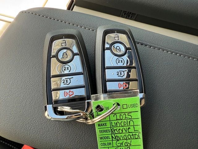 2025 Lincoln Navigator L Reserve