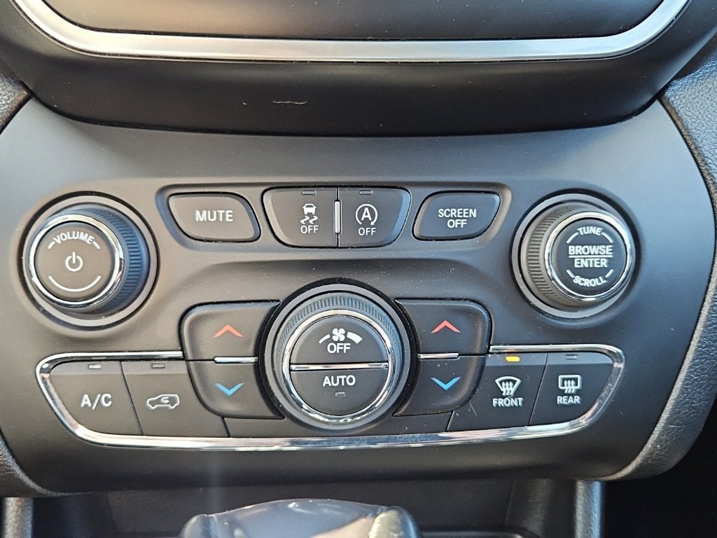 2022 Jeep Cherokee Latitude Lux