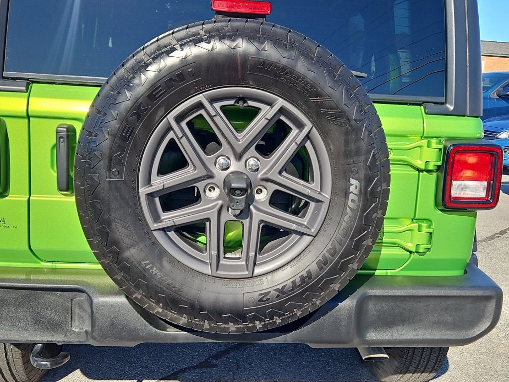 2025 Jeep Wrangler 4-Door Summit 4x4