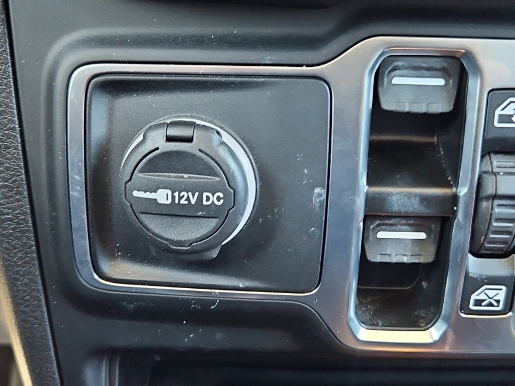 2025 Jeep Wrangler 4-Door Summit 4x4