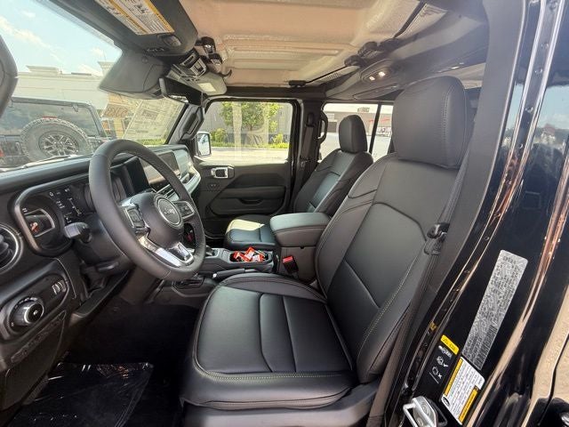 2025 Jeep Wrangler WRANGLER 4-DOOR SAHARA