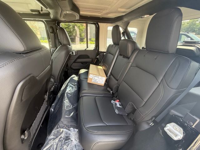 2025 Jeep Wrangler WRANGLER 4-DOOR SAHARA