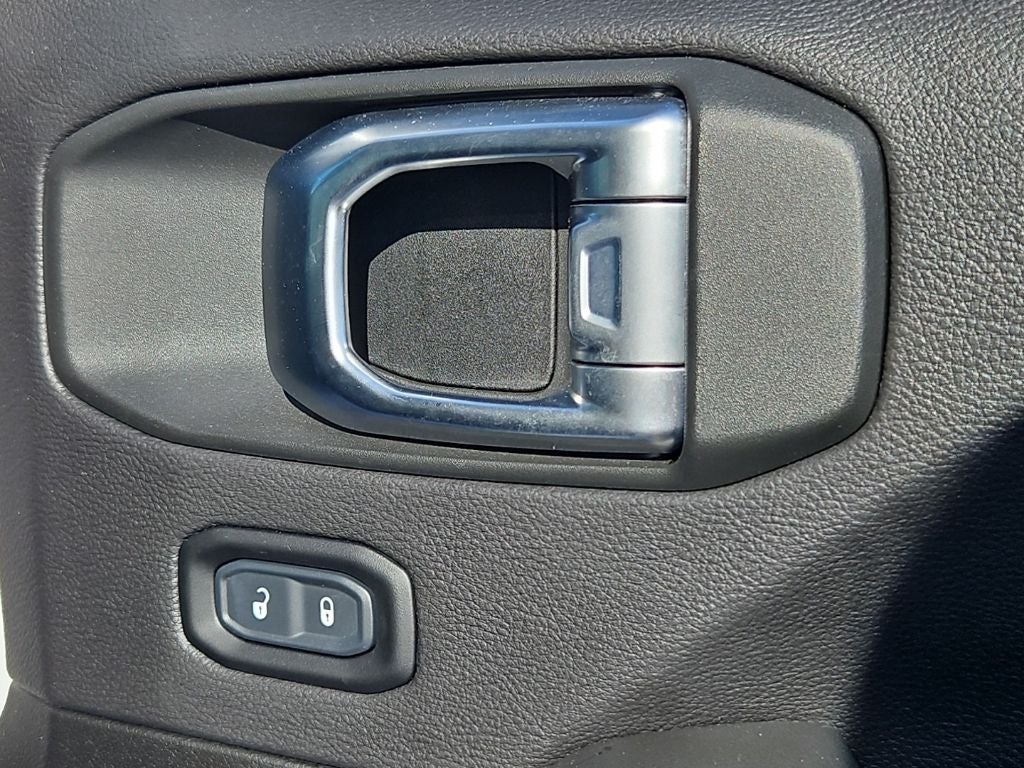 2024 Jeep Wrangler 4-Door Sahara 4x4