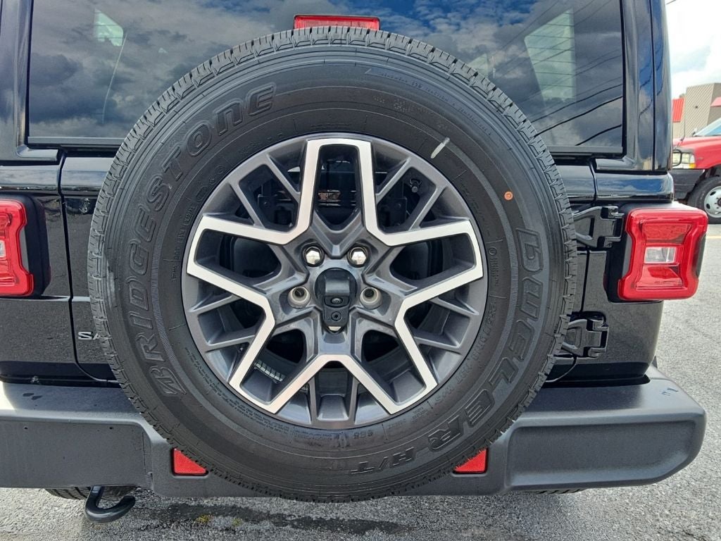2026 Jeep Wrangler 4-Door Sahara 4x4