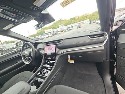 2027 Jeep Grand Cherokee GRAND CHEROKEE LAREDO 4X4