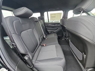 2027 Jeep Grand Cherokee GRAND CHEROKEE LAREDO 4X4