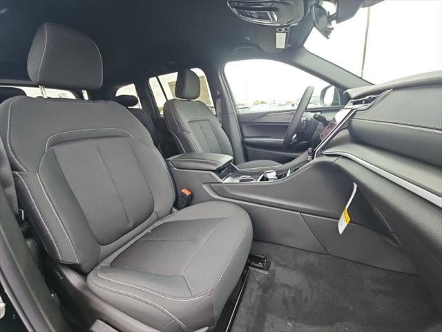 2027 Jeep Grand Cherokee GRAND CHEROKEE LAREDO 4X4