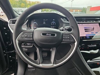 2027 Jeep Grand Cherokee GRAND CHEROKEE LAREDO 4X4