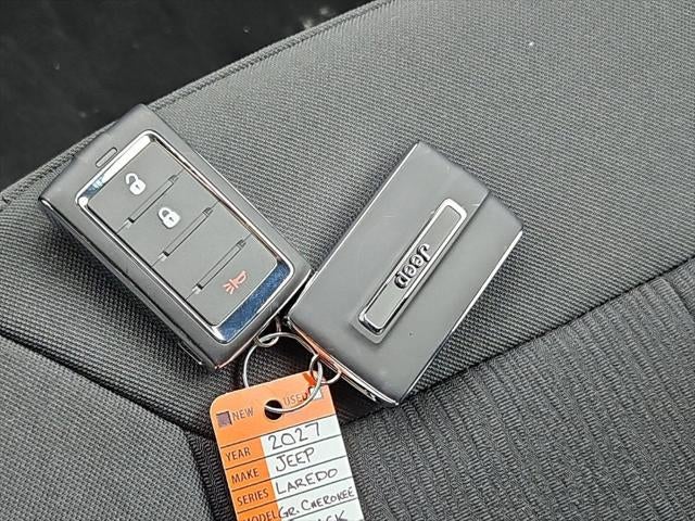 2027 Jeep Grand Cherokee GRAND CHEROKEE LAREDO 4X4