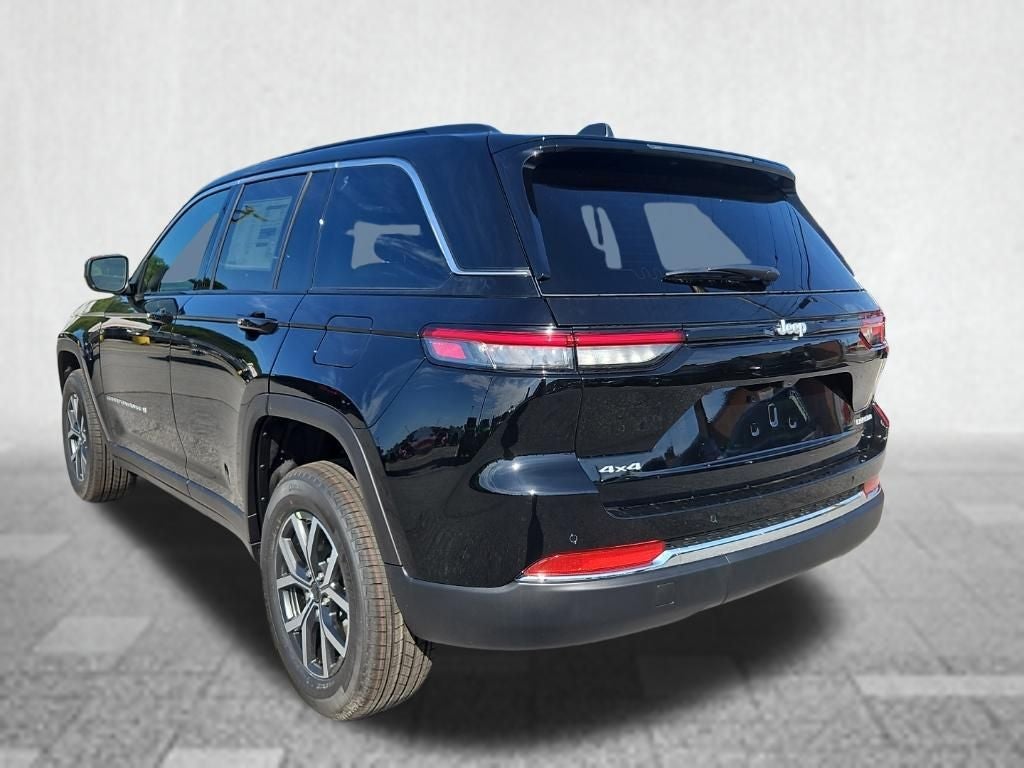 2027 Jeep Grand Cherokee Laredo X