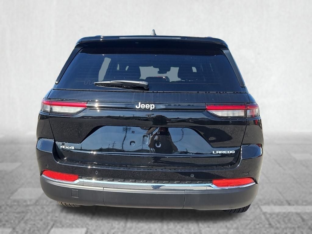 2027 Jeep Grand Cherokee Laredo X