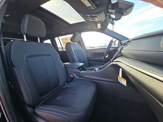 2027 Jeep Grand Cherokee Laredo X
