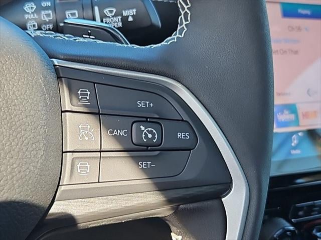2027 Jeep Grand Cherokee GRAND CHEROKEE LAREDO X 4X4