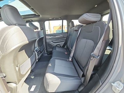 2027 Jeep Grand Cherokee Laredo X