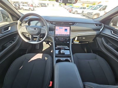 2027 Jeep Grand Cherokee Laredo X
