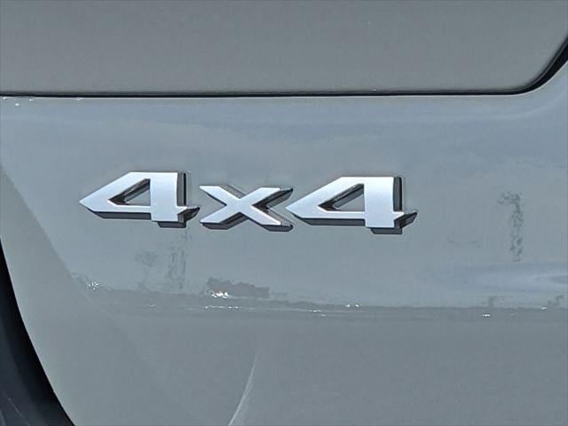 2027 Jeep Grand Cherokee GRAND CHEROKEE LAREDO X 4X4