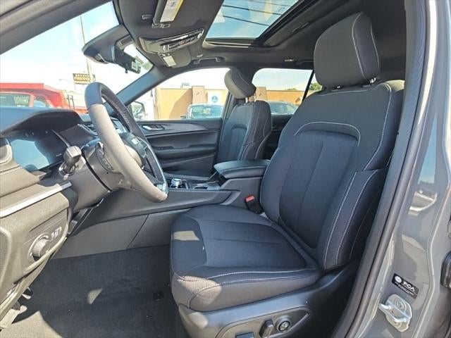 2027 Jeep Grand Cherokee GRAND CHEROKEE LAREDO X 4X4