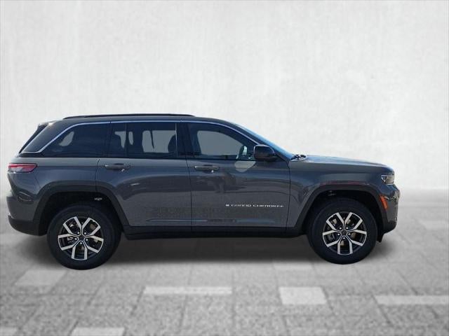 2027 Jeep Grand Cherokee Laredo X