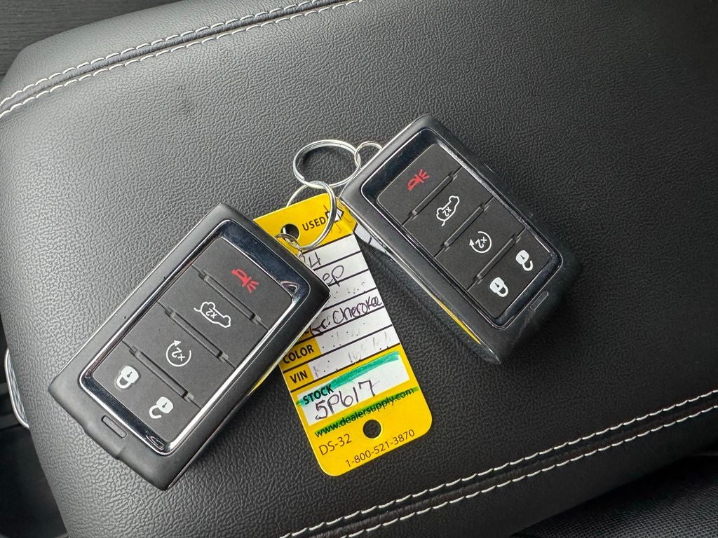 2024 Jeep Grand Cherokee Laredo 4x4