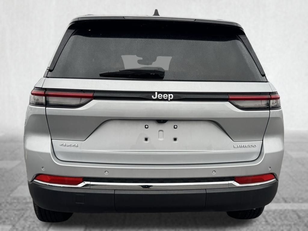 2024 Jeep Grand Cherokee Laredo 4x4