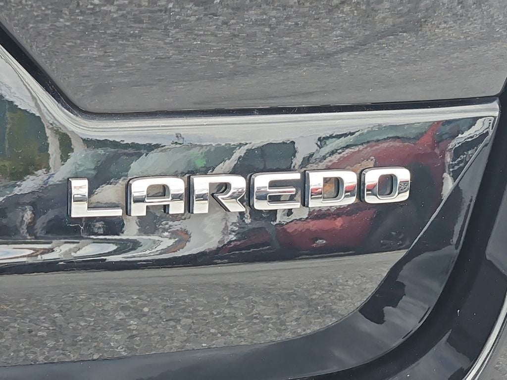 2023 Jeep Grand Cherokee Laredo 4x4