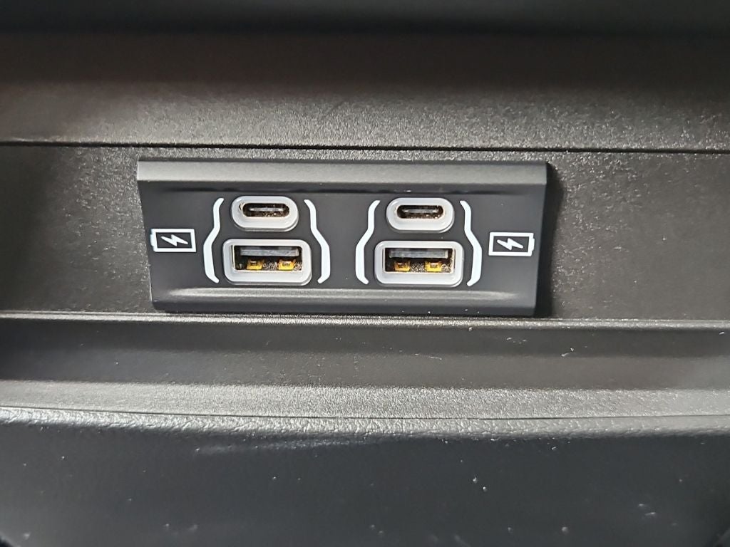 2023 Jeep Grand Cherokee Laredo 4x4