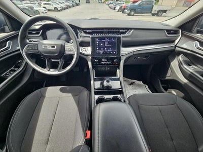 2023 Jeep Grand Cherokee Laredo 4x4