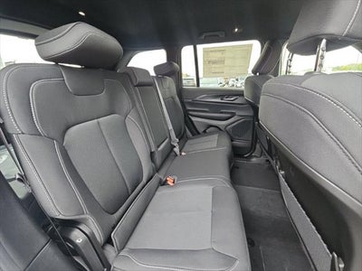 2027 Jeep Grand Cherokee GRAND CHEROKEE LAREDO 4X4