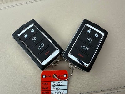 2025 Jeep Grand Cherokee GRAND CHEROKEE LIMITED 4X4