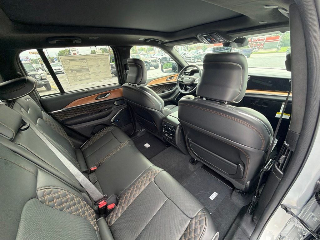 2026 Jeep Grand Cherokee GRAND CHEROKEE SUMMIT 4X4
