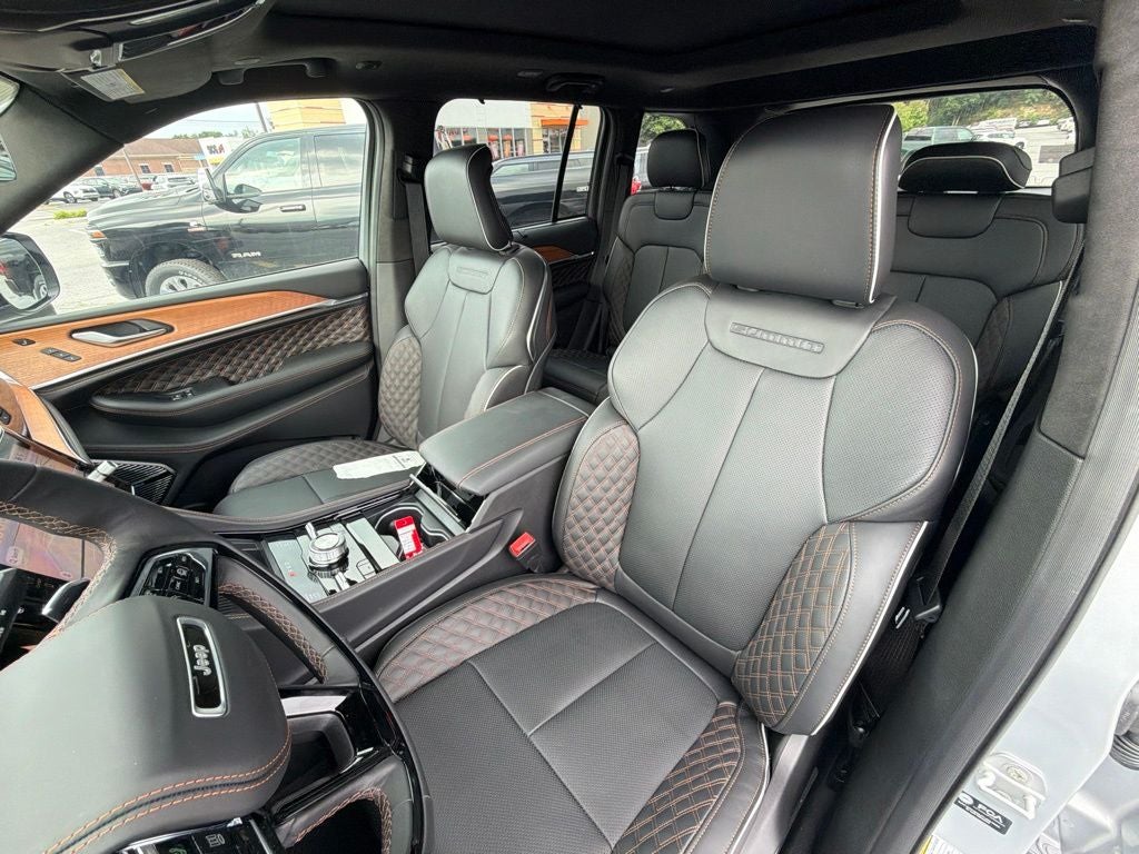 2026 Jeep Grand Cherokee GRAND CHEROKEE SUMMIT 4X4
