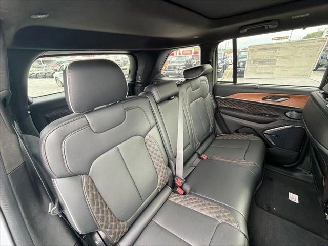 2026 Jeep Grand Cherokee GRAND CHEROKEE SUMMIT 4X4