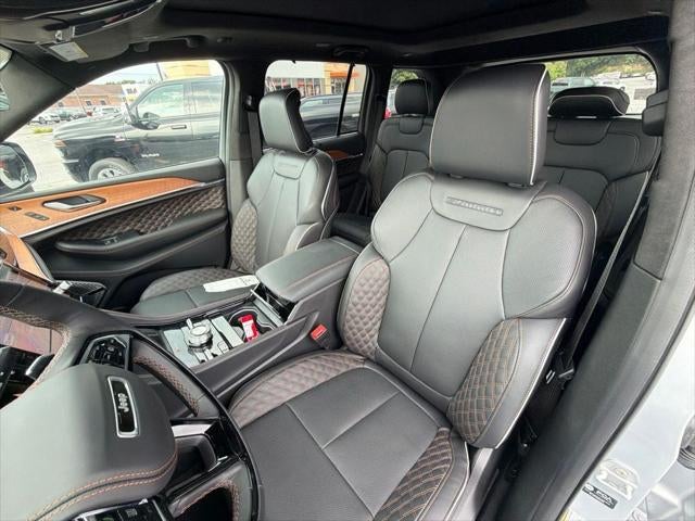 2026 Jeep Grand Cherokee GRAND CHEROKEE SUMMIT 4X4
