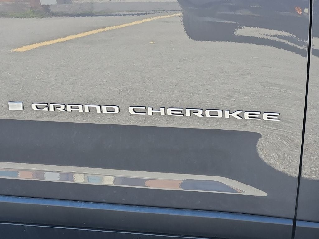 2026 Jeep Grand Cherokee GRAND CHEROKEE L LAREDO 4X4