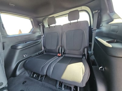 2026 Jeep Grand Cherokee GRAND CHEROKEE L LAREDO 4X4
