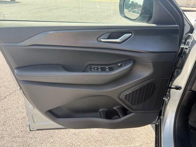 2025 Jeep Grand Cherokee GRAND CHEROKEE L LAREDO 4X4