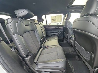 2027 Jeep Grand Cherokee GRAND CHEROKEE L LAREDO ALTITUDE 4X4