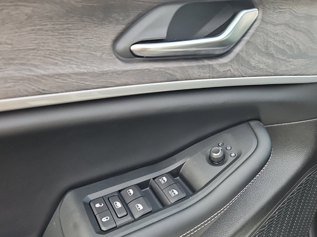2027 Jeep Grand Cherokee GRAND CHEROKEE L LAREDO ALTITUDE 4X4