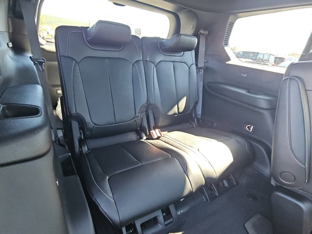 2027 Jeep Grand Cherokee GRAND CHEROKEE L LIMITED RESERVE 4X4