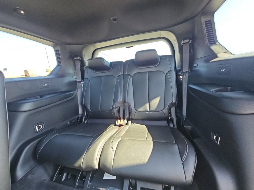 2027 Jeep Grand Cherokee GRAND CHEROKEE L LIMITED RESERVE 4X4