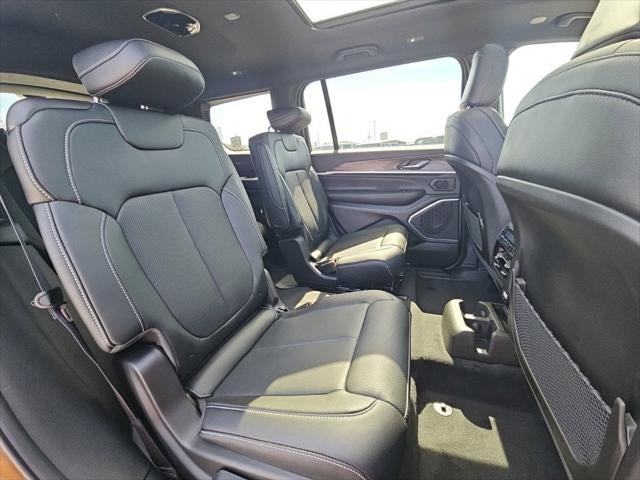 2027 Jeep Grand Cherokee GRAND CHEROKEE L LIMITED RESERVE 4X4