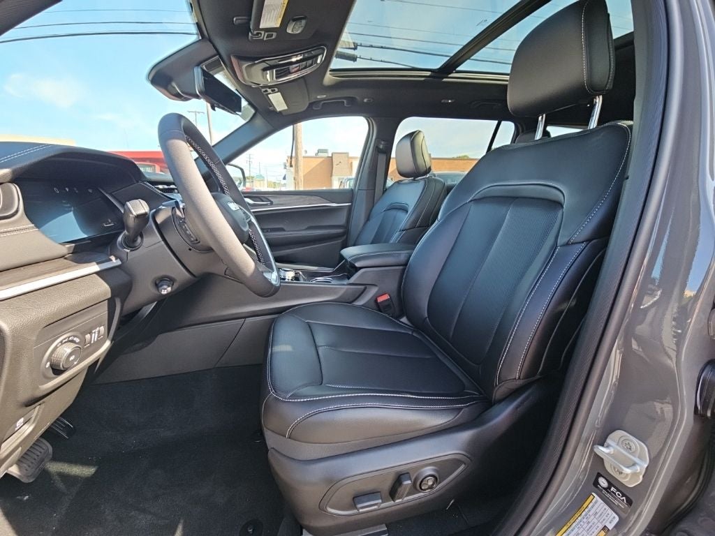 2027 Jeep Grand Cherokee GRAND CHEROKEE L LIMITED 4X4