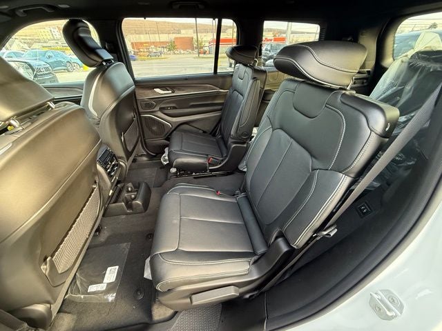 2025 Jeep Grand Cherokee GRAND CHEROKEE L OVERLAND 4X4