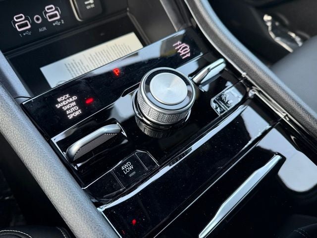 2025 Jeep Grand Cherokee GRAND CHEROKEE L OVERLAND 4X4