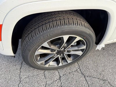 2025 Jeep Grand Cherokee GRAND CHEROKEE L OVERLAND 4X4