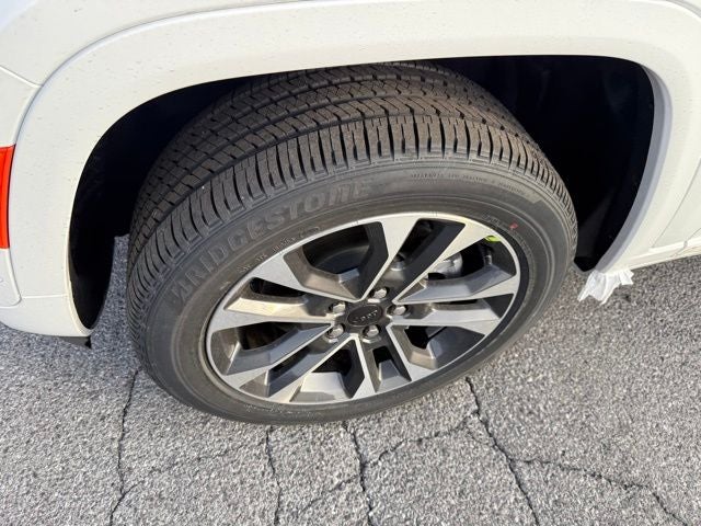 2025 Jeep Grand Cherokee GRAND CHEROKEE L OVERLAND 4X4